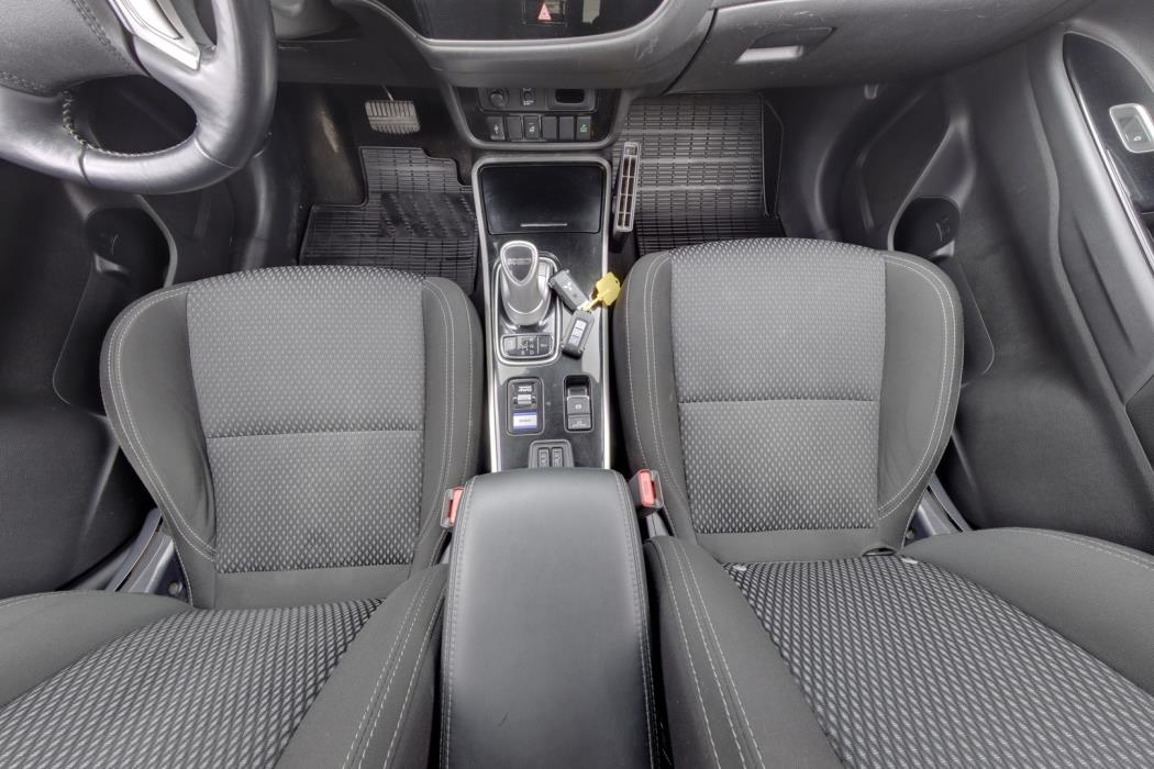 MITSUBISHI Outlander PHEV 2020
