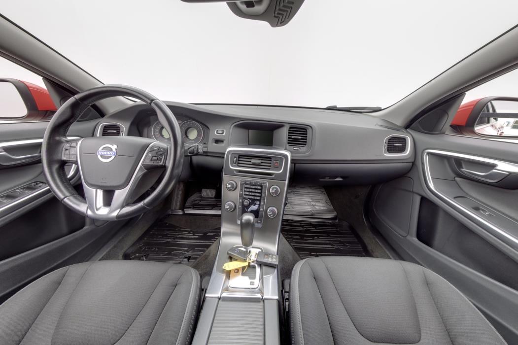 VOLVO V60 2012