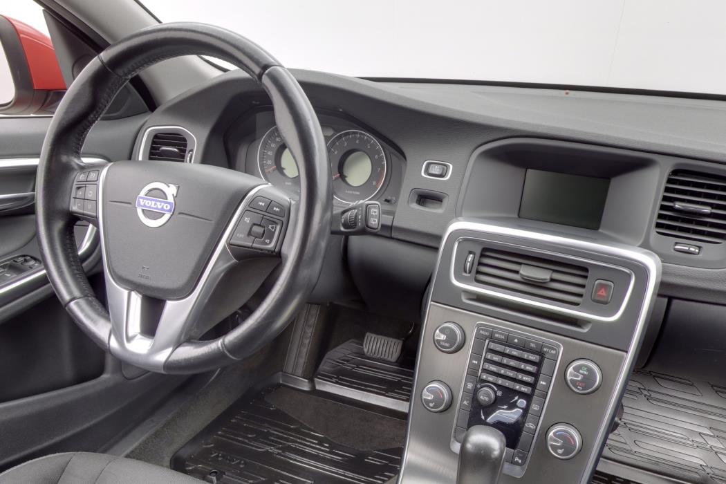 VOLVO V60 2012