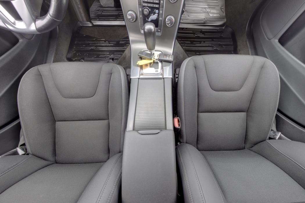 VOLVO V60 2012