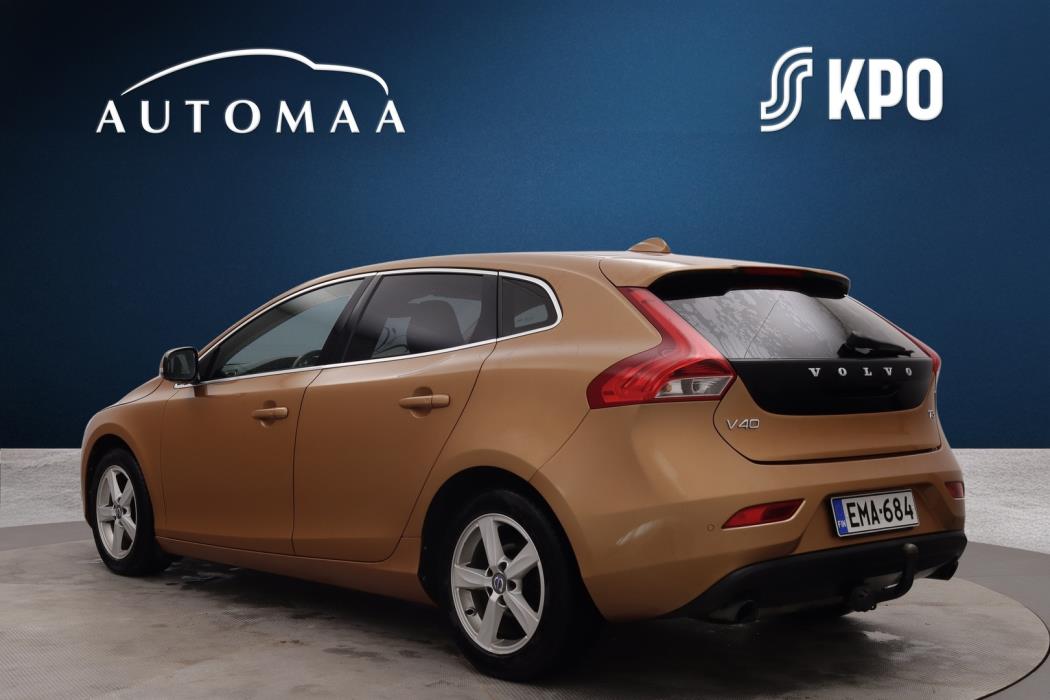 VOLVO V40 2012