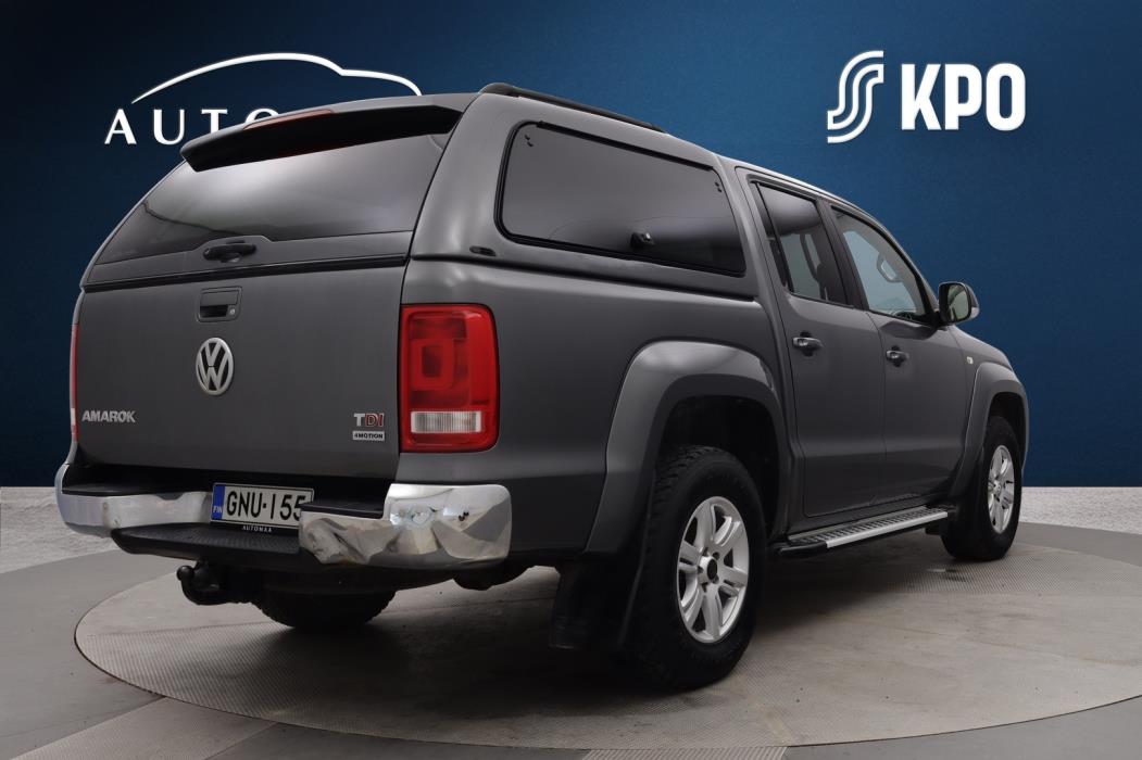 VOLKSWAGEN Amarok 2012