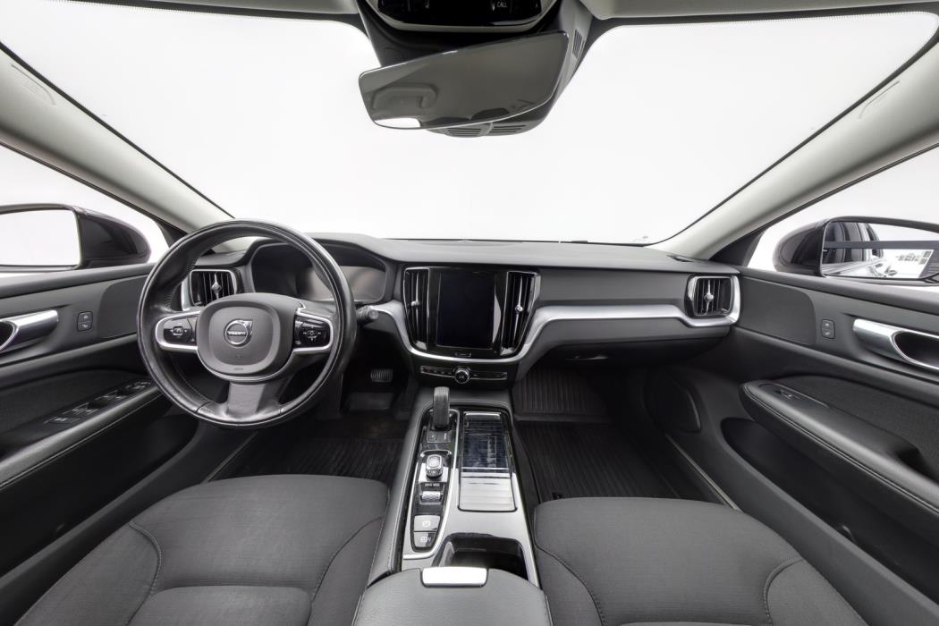 VOLVO V60 2020