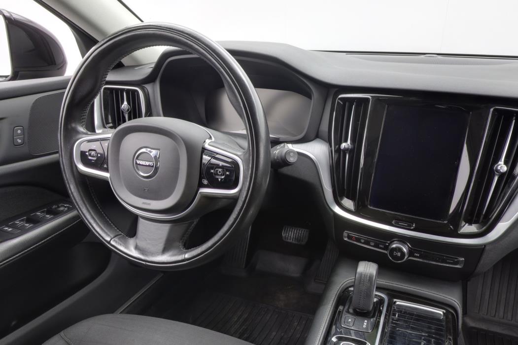 VOLVO V60 2020
