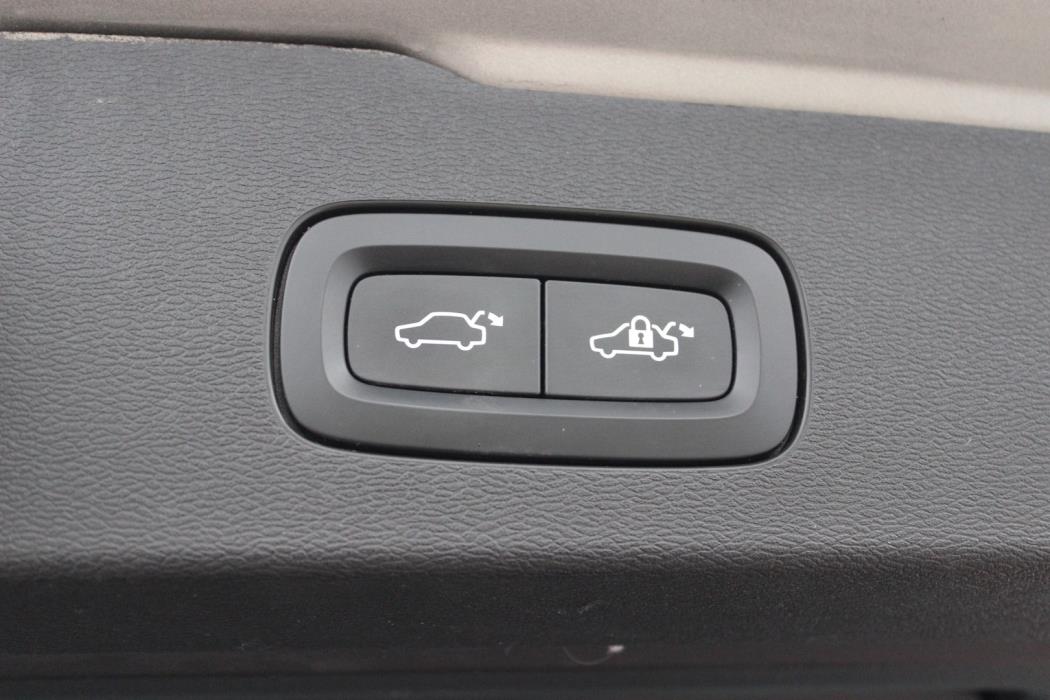 VOLVO V60 2022
