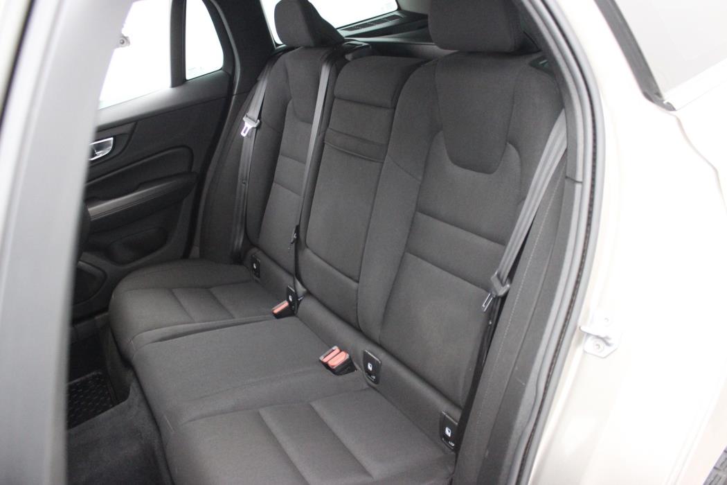 VOLVO V60 2022
