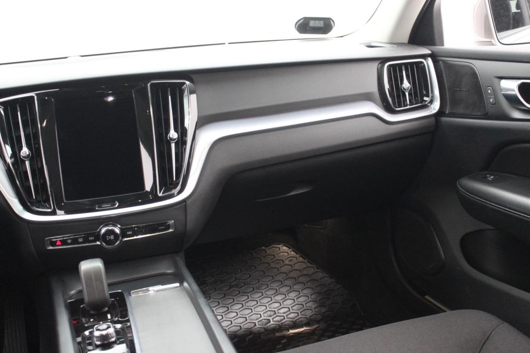 VOLVO V60 2022
