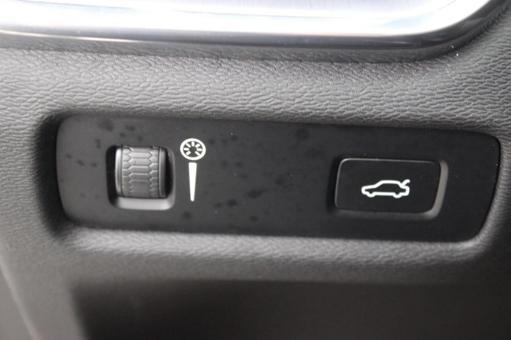VOLVO V60 2022