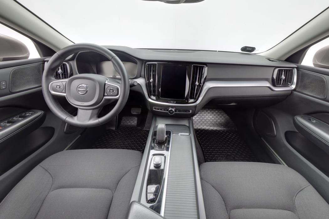 VOLVO V60 2022