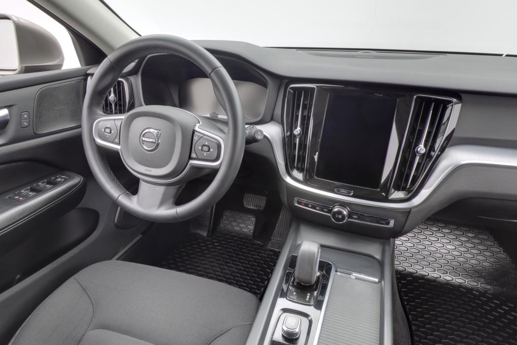 VOLVO V60 2022