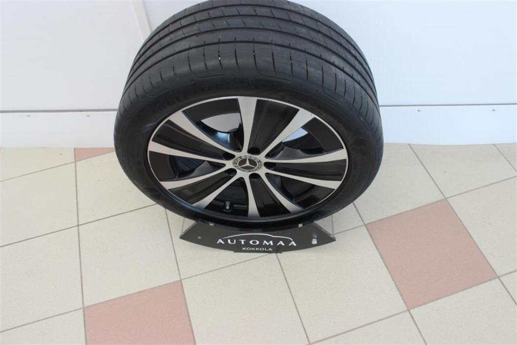 MERCEDES-BENZ E 2021