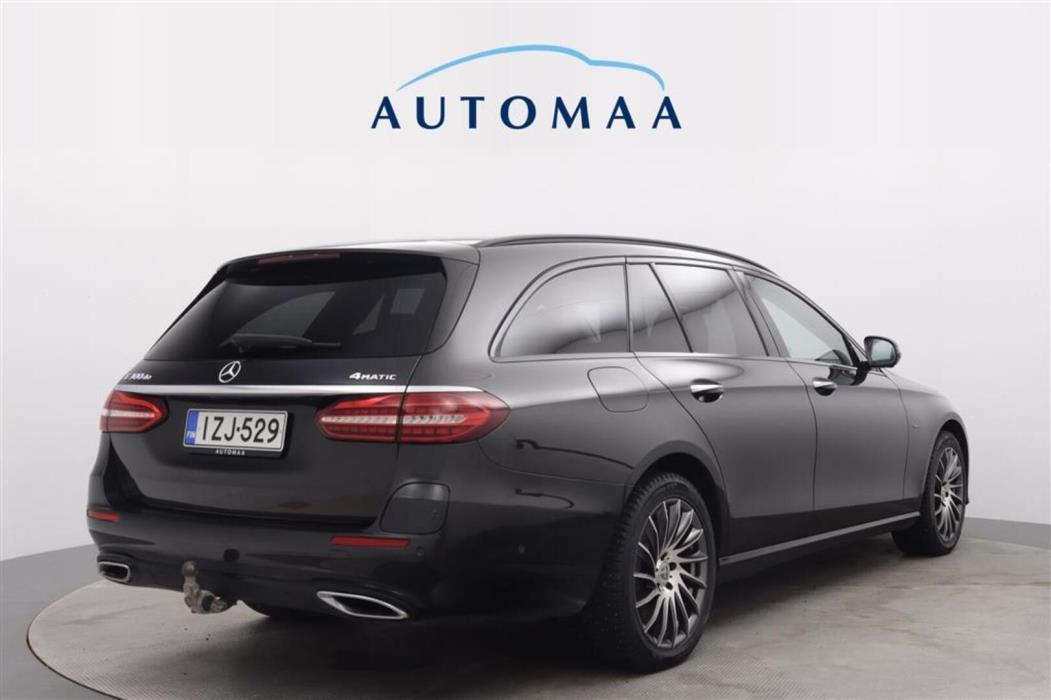 MERCEDES-BENZ E 2021