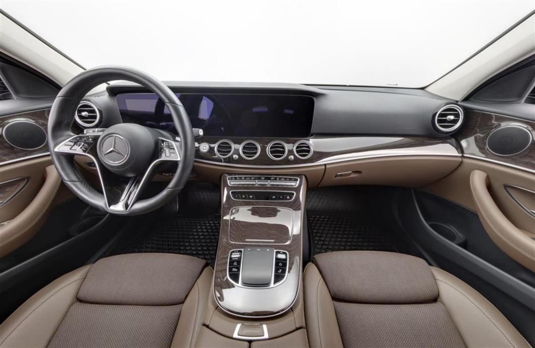 MERCEDES-BENZ E 2021