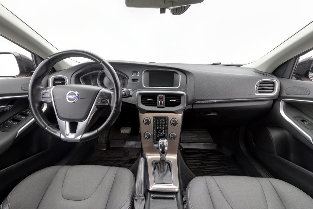 VOLVO V40 Cross Country 2014