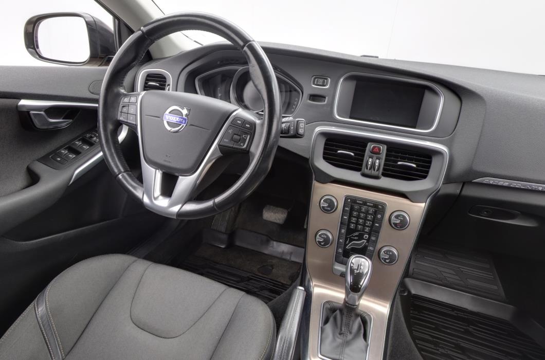 VOLVO V40 Cross Country 2014