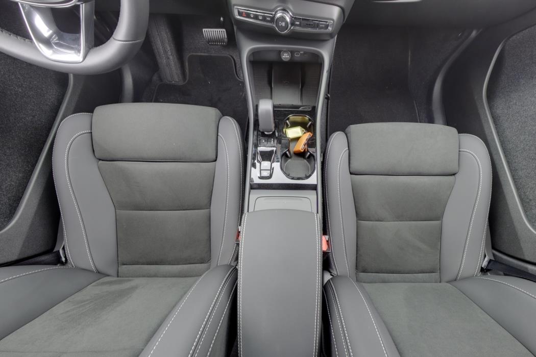 VOLVO XC40 2027