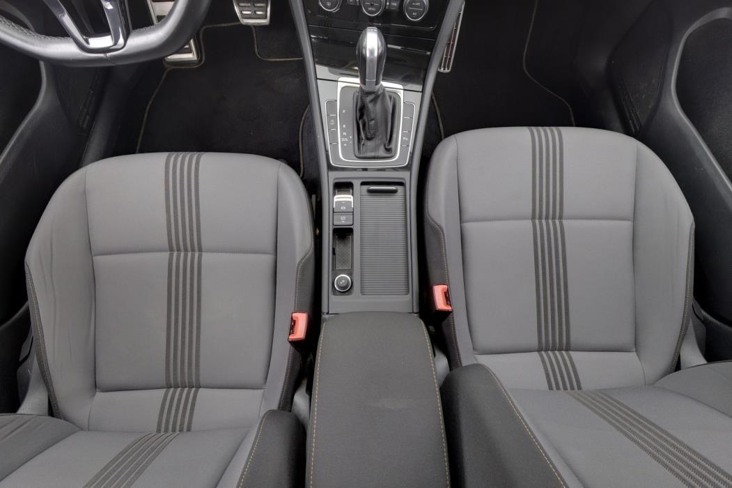 VOLKSWAGEN Golf 2017