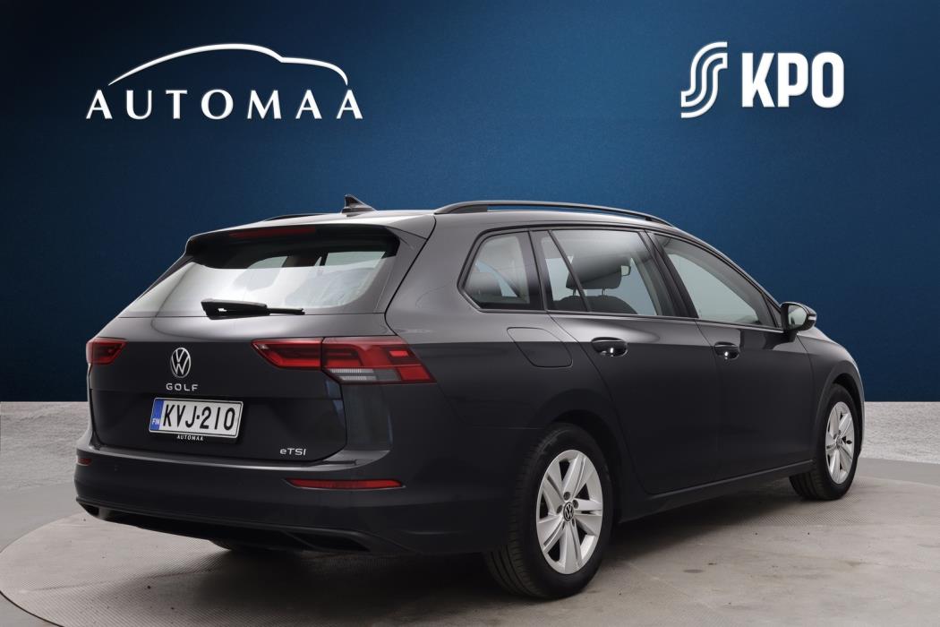 VOLKSWAGEN Golf 2023