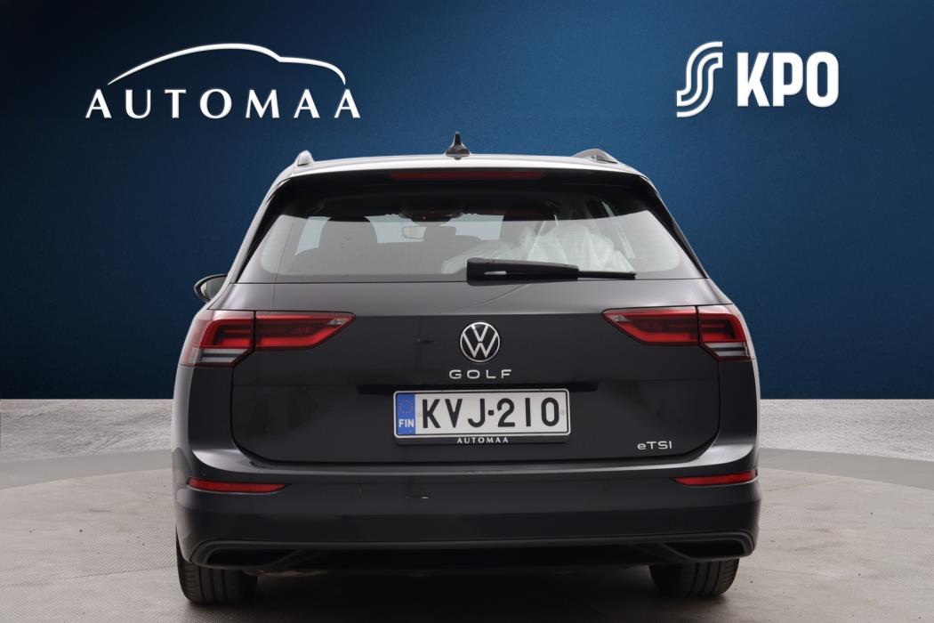 VOLKSWAGEN Golf 2023