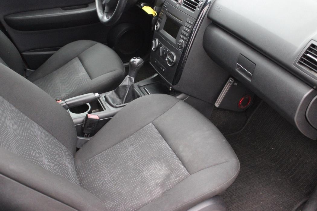 MERCEDES-BENZ A 2010