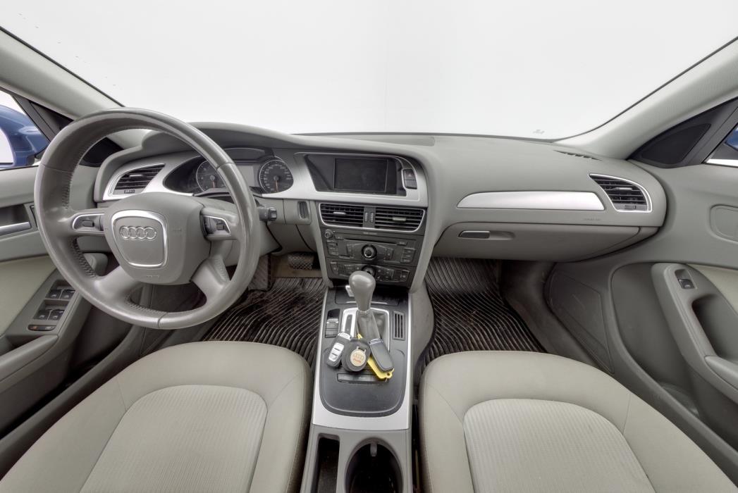 AUDI A4 2012