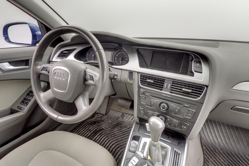 AUDI A4 2012