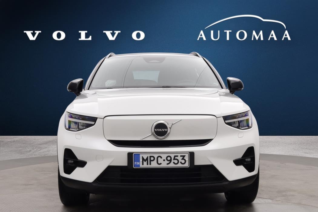 VOLVO XC40 2023