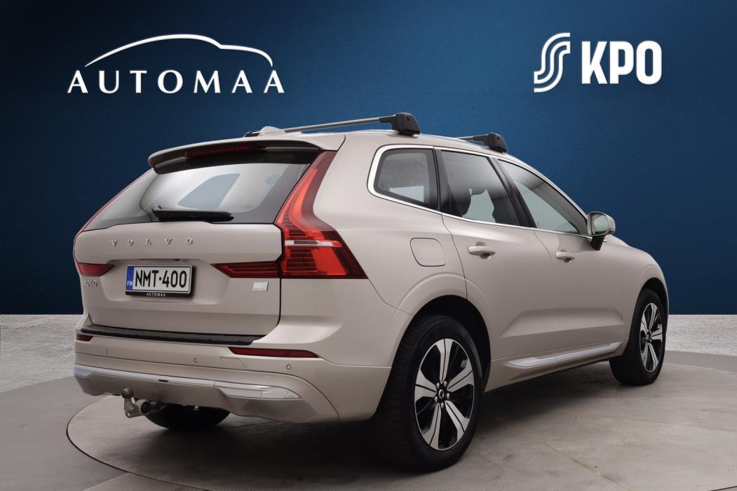 VOLVO XC60 2023