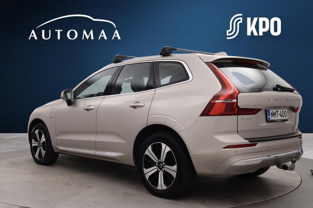 VOLVO XC60 2023