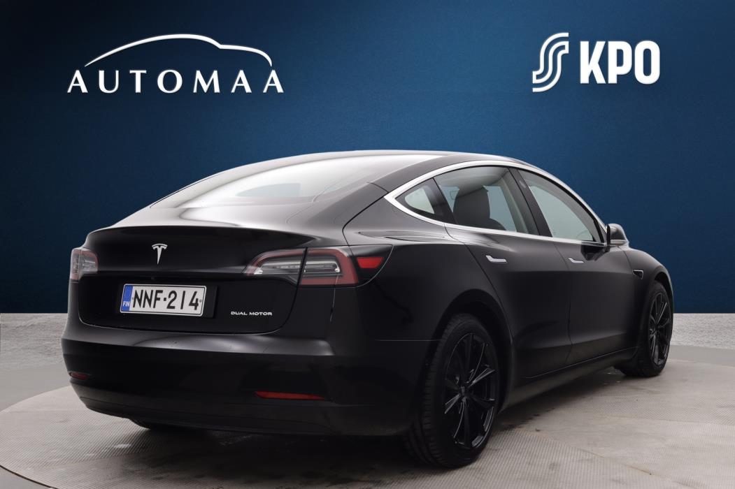 TESLA Model 3 2020