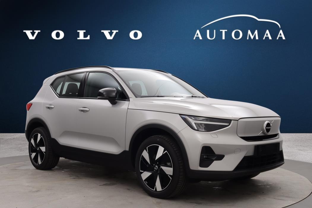 VOLVO EX40 2025