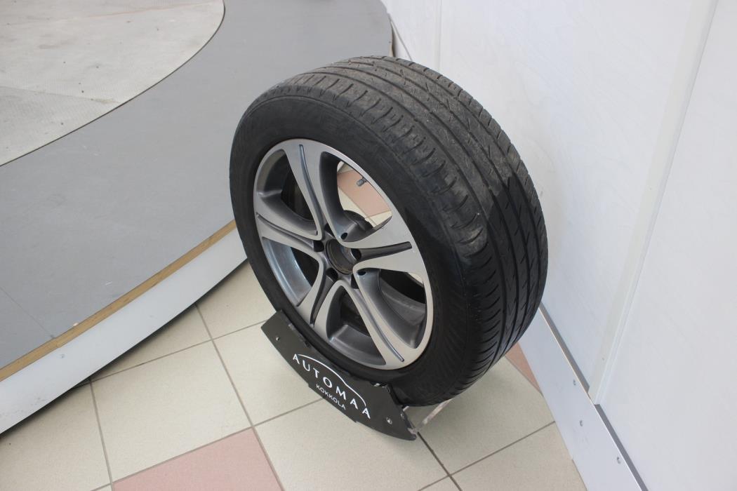 MERCEDES-BENZ E 2019