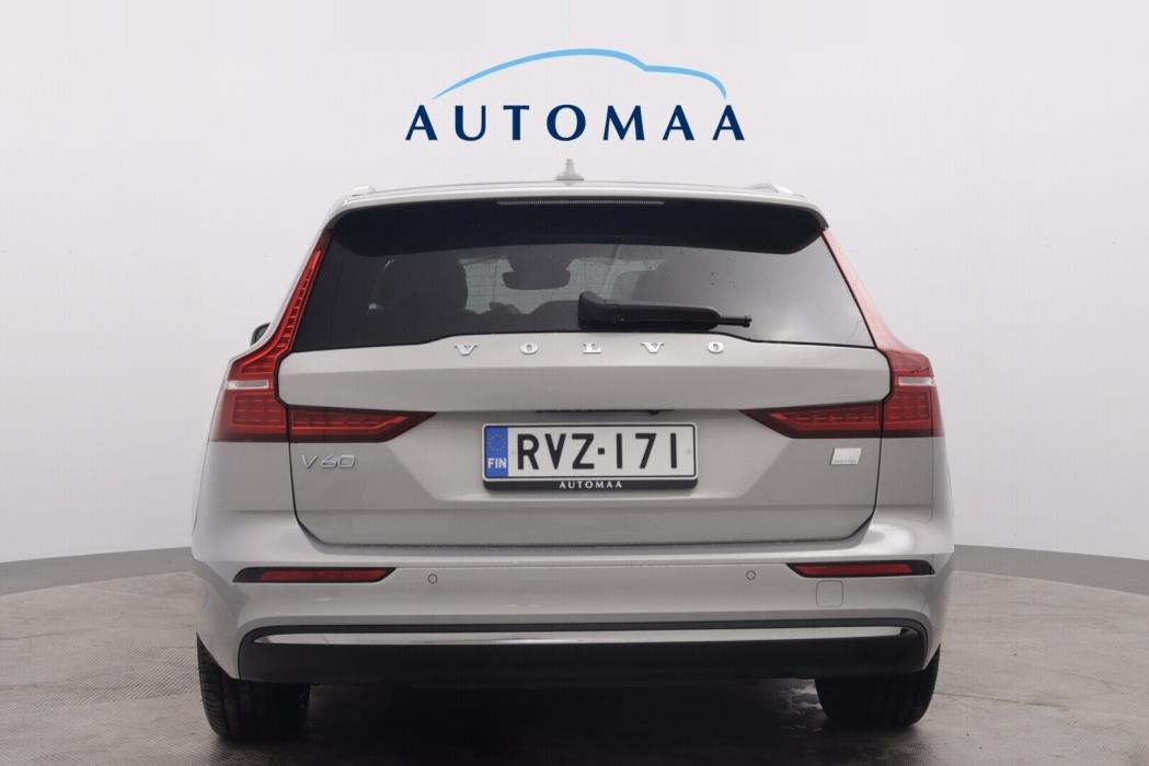 VOLVO V60 2025