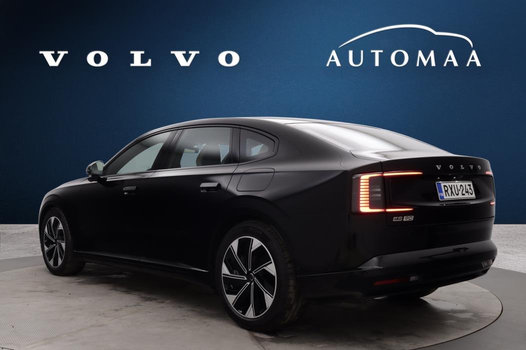 VOLVO ES90 2026