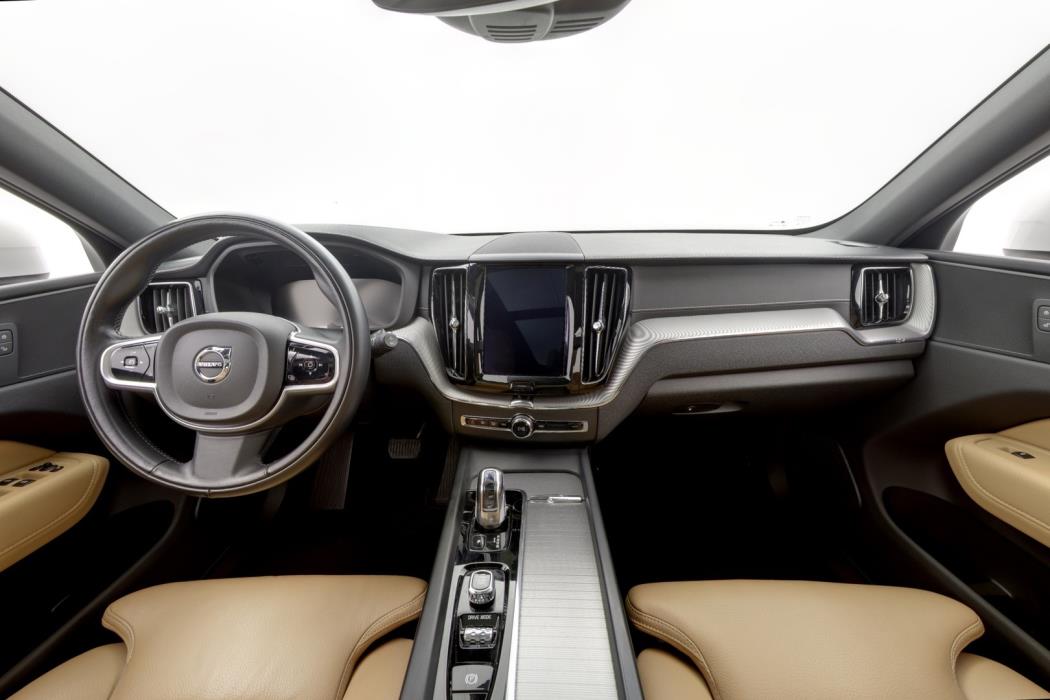 VOLVO XC60 2019