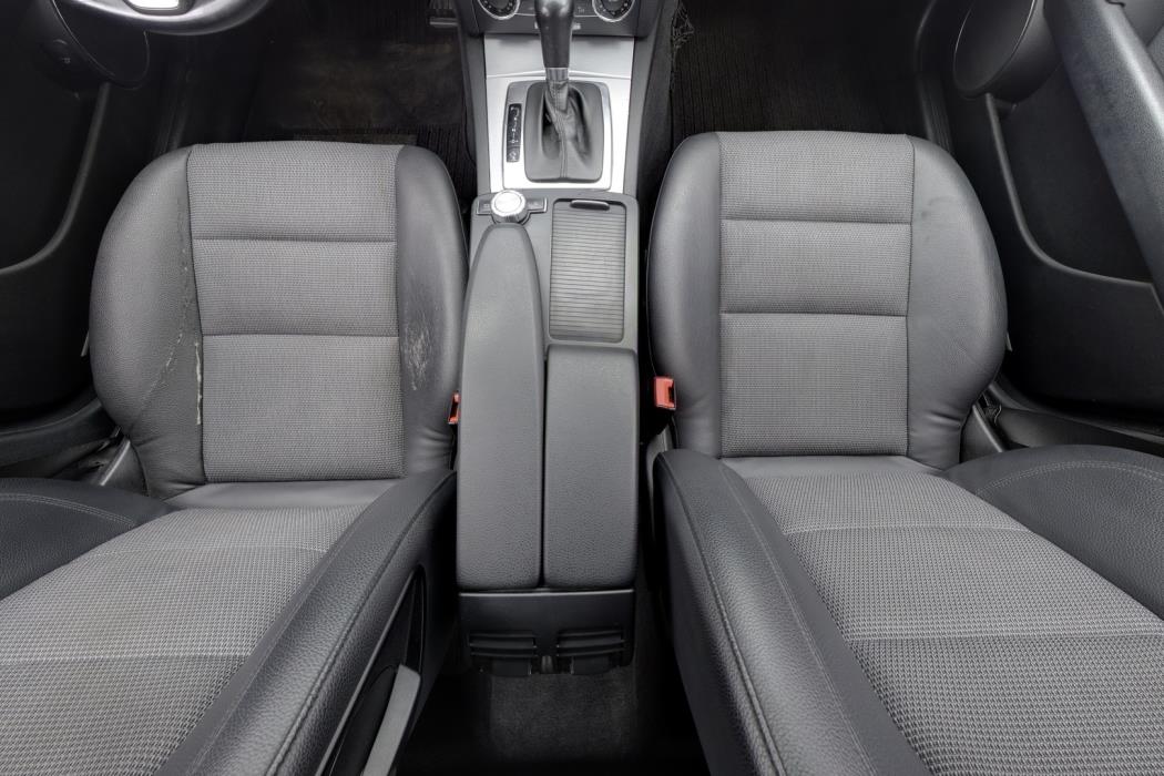 MERCEDES-BENZ C 2011