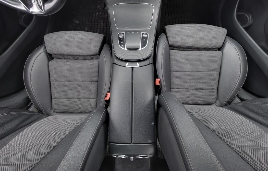 MERCEDES-BENZ E 2022