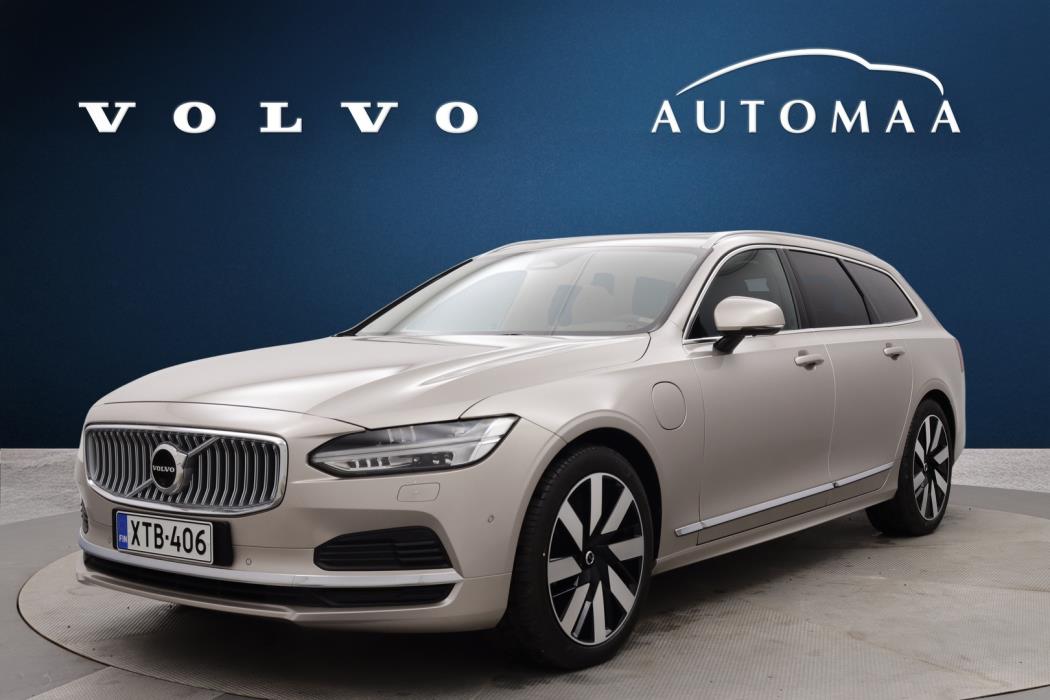 VOLVO V90 2025