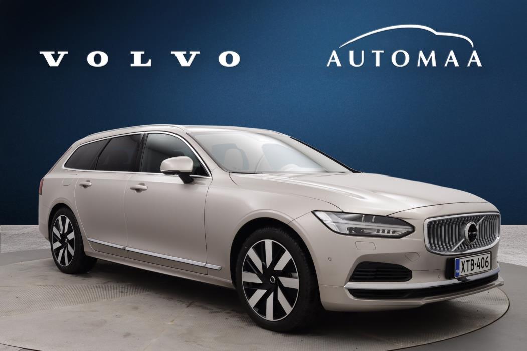 VOLVO V90 2025