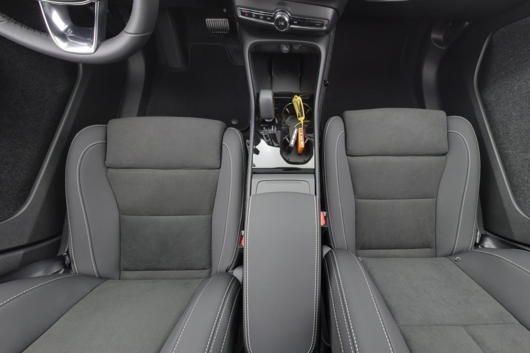 VOLVO EX40 2027