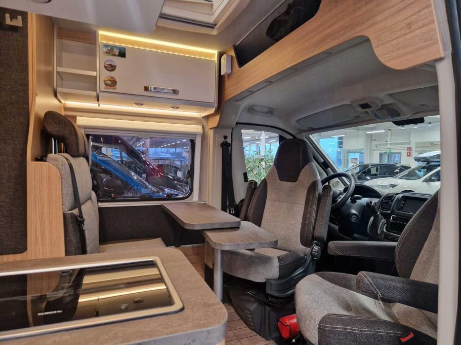 WEINSBERG R47 CARABUS 600 ME 2022