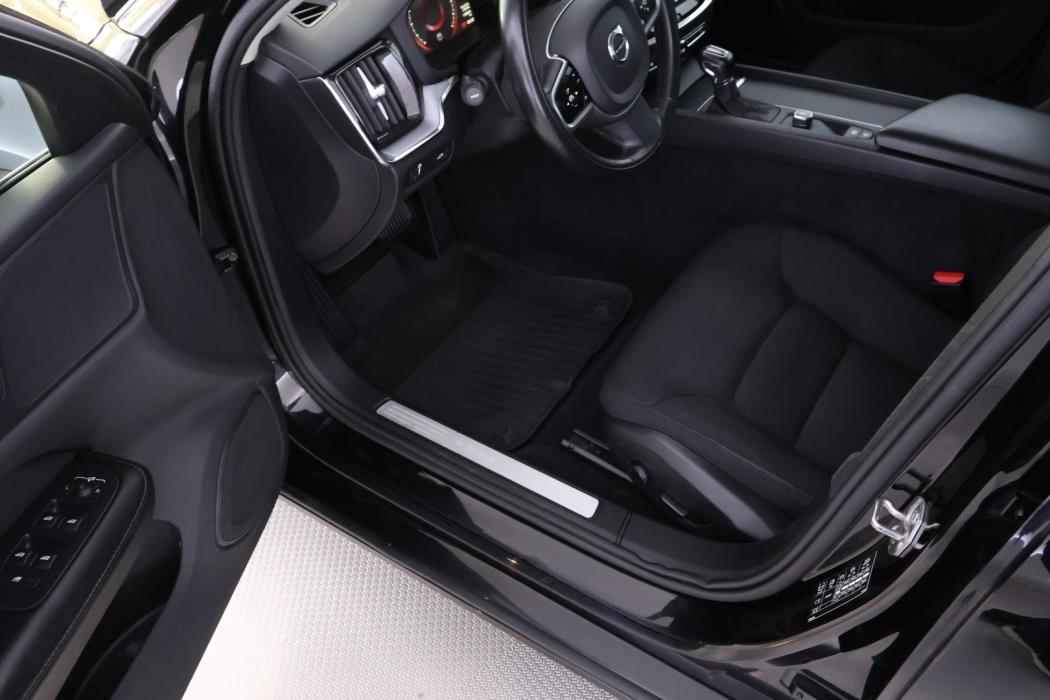VOLVO V60 2018
