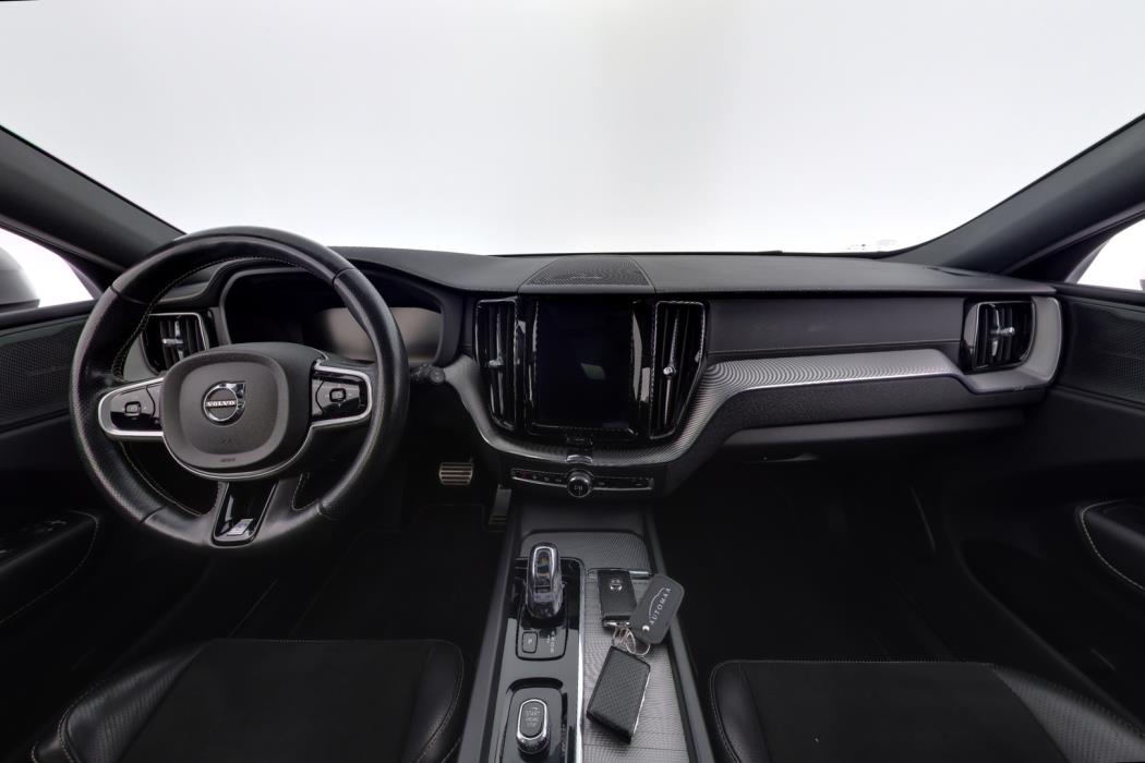 VOLVO XC60 2019