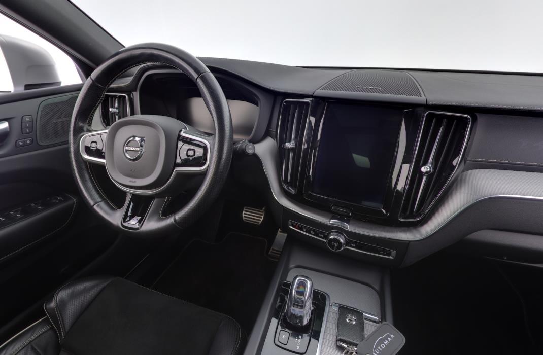 VOLVO XC60 2019
