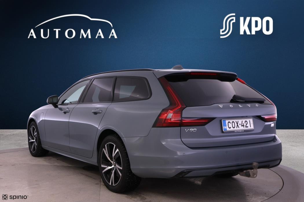 VOLVO V90 2021
