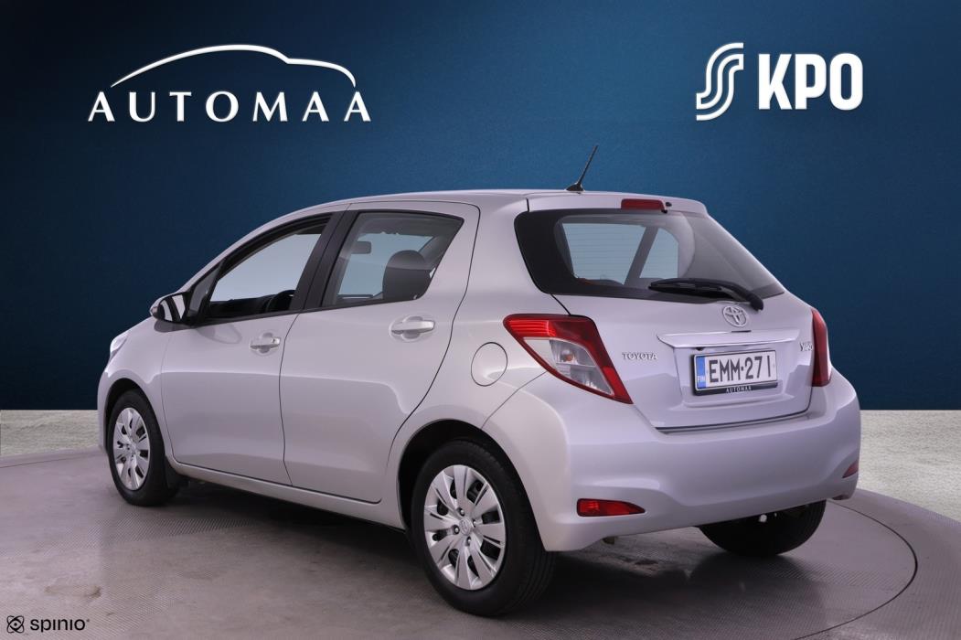 TOYOTA Yaris 2013