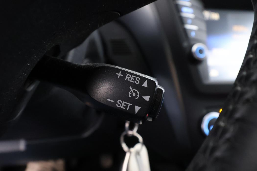 TOYOTA Avensis 2016