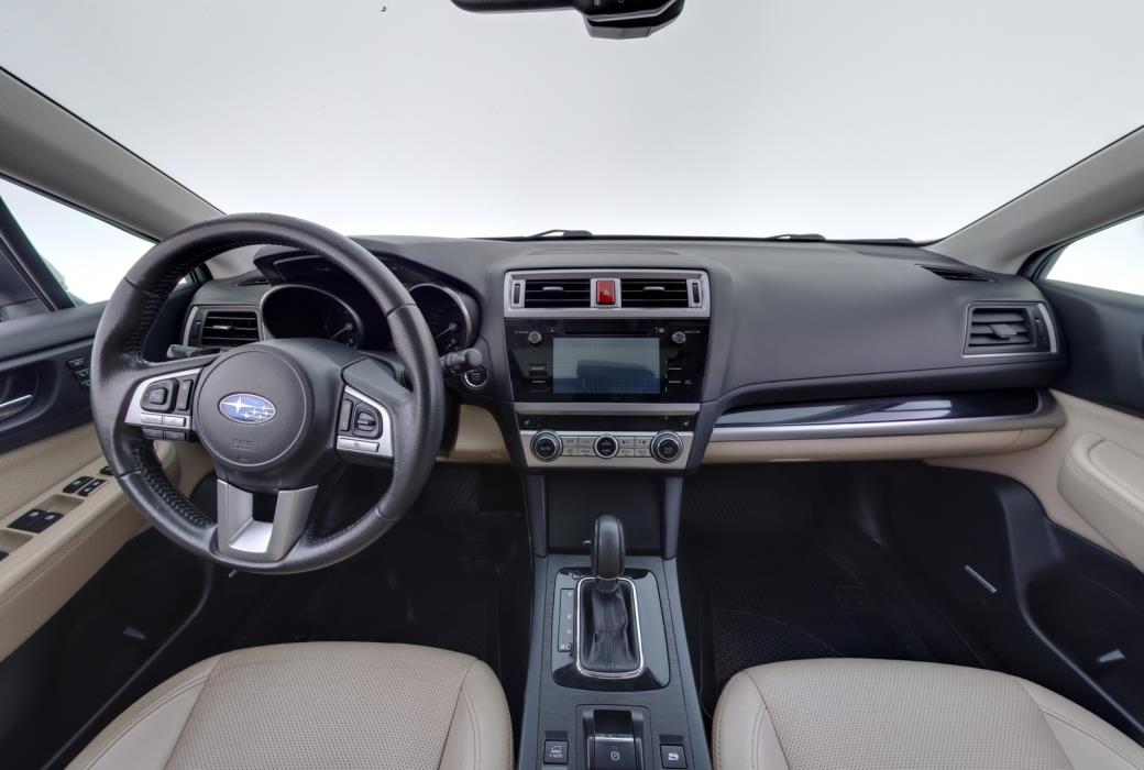 SUBARU Outback 2016