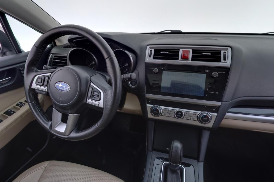 SUBARU Outback 2016