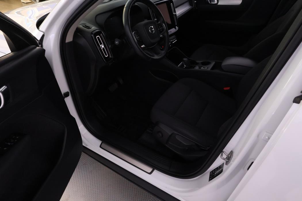 VOLVO XC40 2021